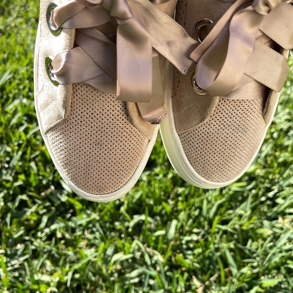 AGL🔴Platform perforated Suede Leather sneakers 9 - Picture 4 of 7